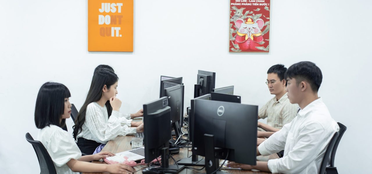 nkktech-global-image-scroll-10