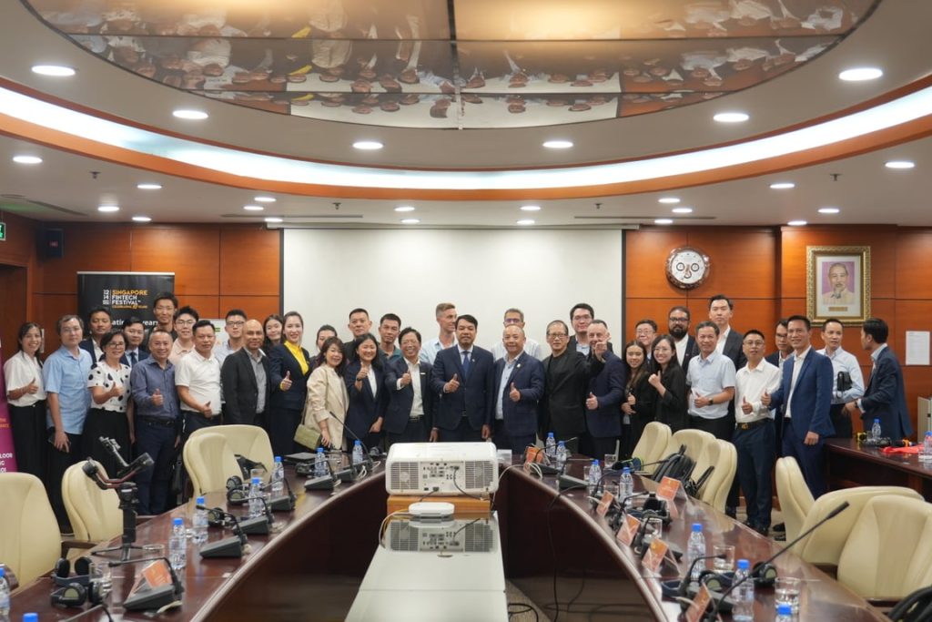 NKKTech Global、ハノイAI・FintechシンポジウムでシンガポールFintech企業と連携 2 539227517 1176490297830608 6000271365578256926 n 5