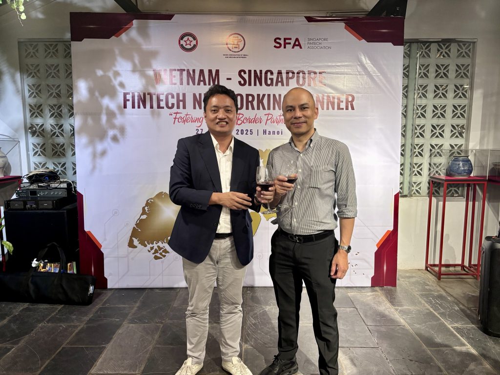 NKKTech Global、ハノイAI・FintechシンポジウムでシンガポールFintech企業と連携 3 539633536 122133885080874848 4353334154384942812 n 4
