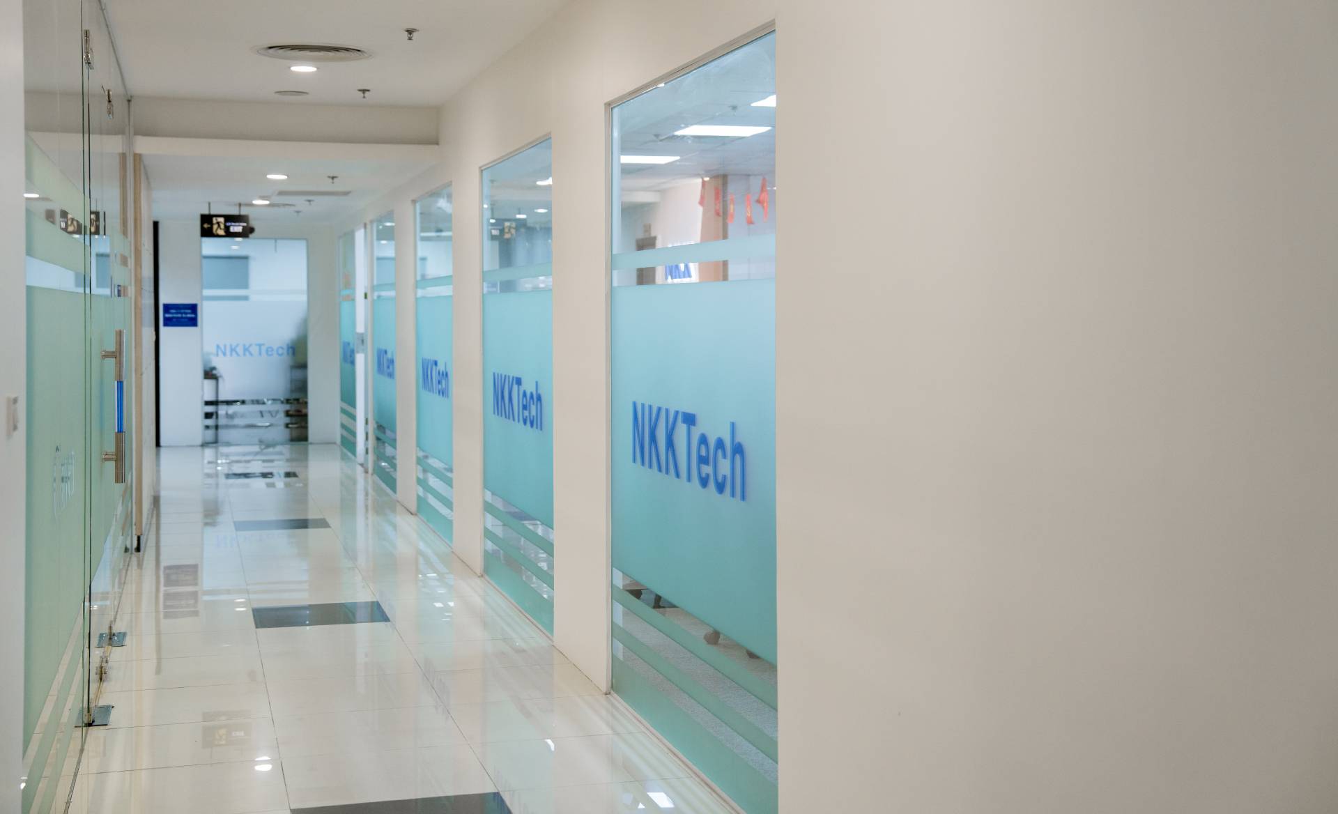 Home 173 nkktech global image scroll 84